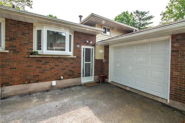 5850 Hillcrest Crescent, House detached with 3 bedrooms, 2 bathrooms and null parking in Niagara Falls ON | Image 27