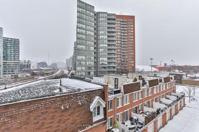 215 - 50 Joe Shuster Way, Townhouse with 3 bedrooms, 3 bathrooms and 1 parking in Toronto ON | Image 15