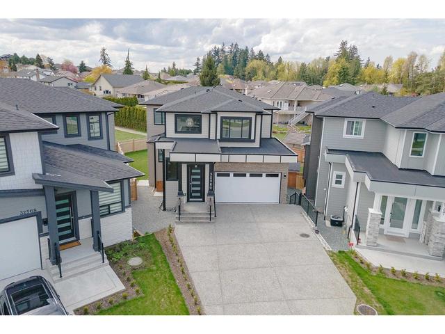 32560 Lissimore Avenue, House detached with 7 bedrooms, 6 bathrooms and 6 parking in Mission BC | Card Image