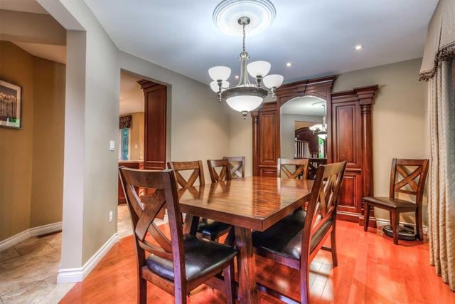 638 Bayhampton Cres, House detached with 4 bedrooms, 6 bathrooms and 8 parking in Waterloo ON | Image 3