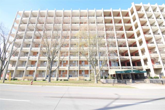 447 - 350 Quigley Rd, Condo with 2 bedrooms, 1 bathrooms and 1 parking in Hamilton ON | Image 1