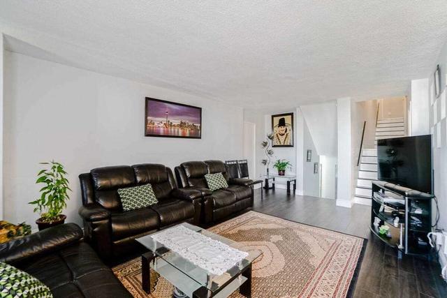 1607 - 11 Wincott Dr, Condo with 3 bedrooms, 2 bathrooms and 1 parking in Toronto ON | Image 32