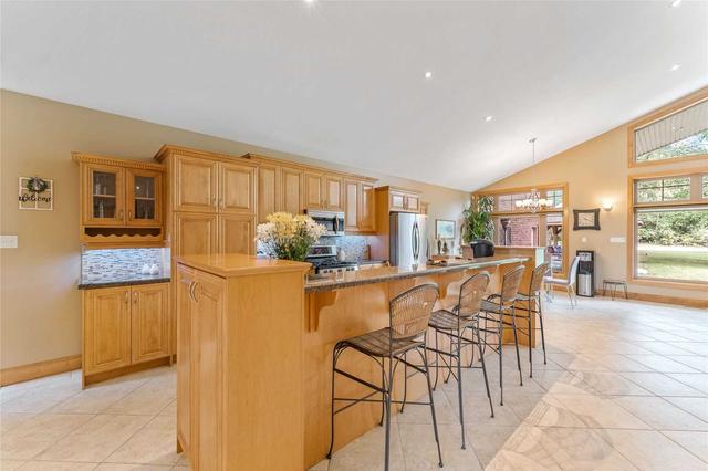 73 Oak Ave, House detached with 5 bedrooms, 5 bathrooms and 14 parking in Hamilton ON | Image 3