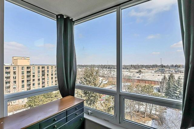 820 - 326 Major Mackenzie Dr E, Condo with 2 bedrooms, 2 bathrooms and 1 parking in Richmond Hill ON | Image 10