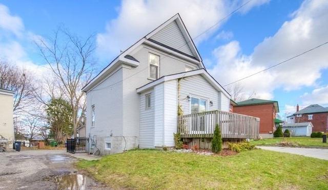 184 Mill St, House detached with 3 bedrooms, 1 bathrooms and 3 parking in Kitchener ON | Image 8