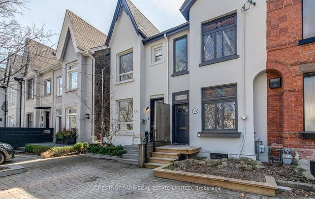 99 Marlborough Ave, House attached with 2 bedrooms, 2 bathrooms and 1 parking in Toronto ON | Image 12