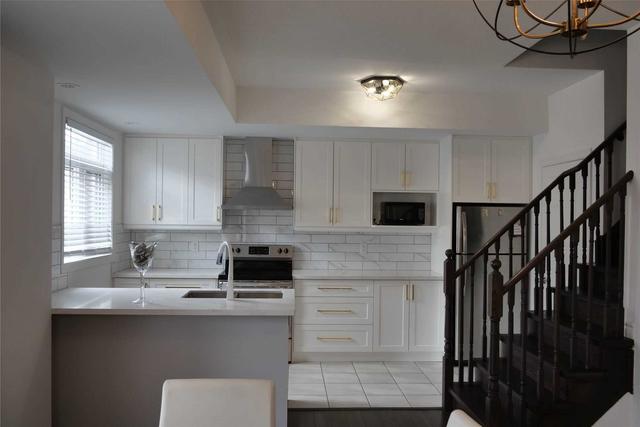 2429 Nantucket Chse, Townhouse with 3 bedrooms, 3 bathrooms and 2 parking in Pickering ON | Image 25