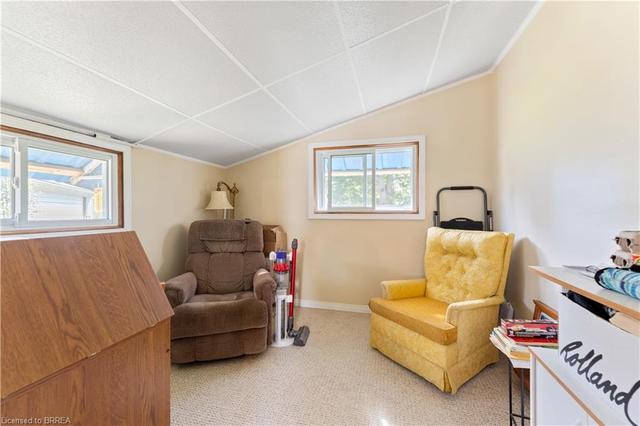1 Gort Avenue, House detached with 3 bedrooms, 1 bathrooms and 4 parking in Brant ON | Image 17