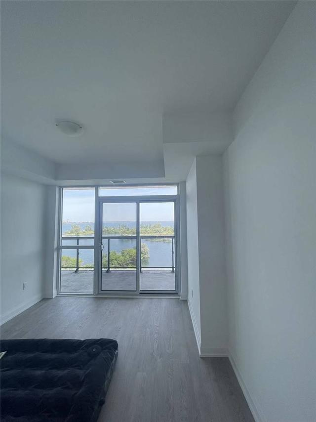 809 - 65 Annie Craig Dr, Condo with 2 bedrooms, 2 bathrooms and 2 parking in Toronto ON | Image 3
