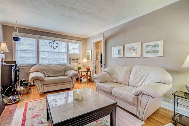 447 O'connor Dr, House detached with 2 bedrooms, 2 bathrooms and 2 parking in Toronto ON | Image 9