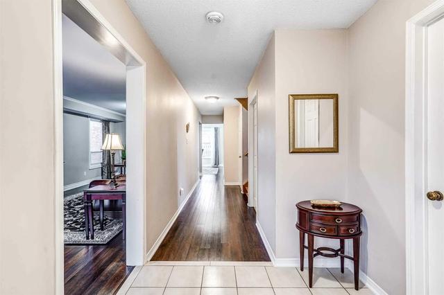 37 Largo Cres, House detached with 3 bedrooms, 3 bathrooms and 2 parking in Vaughan ON | Image 3