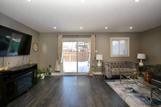 22 - 650 Childs Dr, Townhouse with 3 bedrooms, 3 bathrooms and 2 parking in Milton ON | Image 3