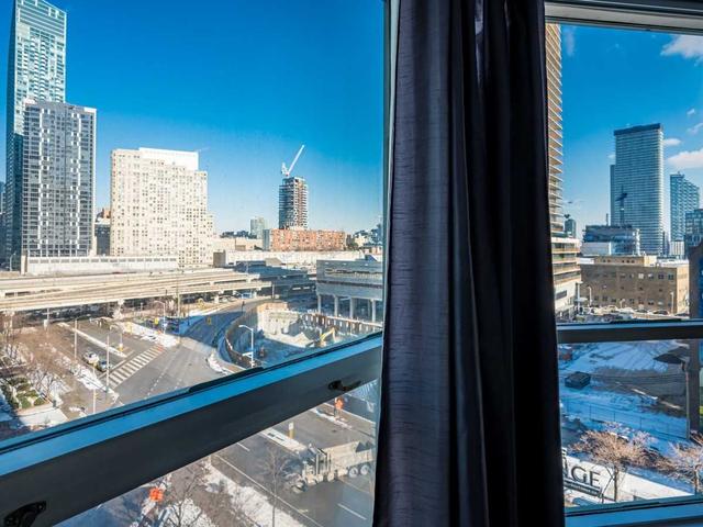 806 - 10 Yonge St, Condo with 1 bedrooms, 1 bathrooms and 1 parking in Toronto ON | Image 13