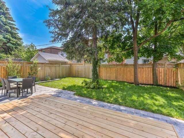 39 Holland Ave, House detached with 4 bedrooms, 4 bathrooms and 3 parking in Toronto ON | Image 14
