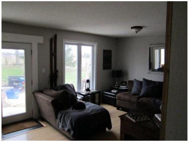 3570 10 Line N, House detached with 3 bedrooms, 2 bathrooms and null parking in Oro Medonte ON | Image 3