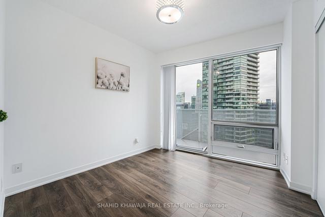 4304 - 100 Harbour St, Condo with 2 bedrooms, 2 bathrooms and 1 parking in Toronto ON | Image 11