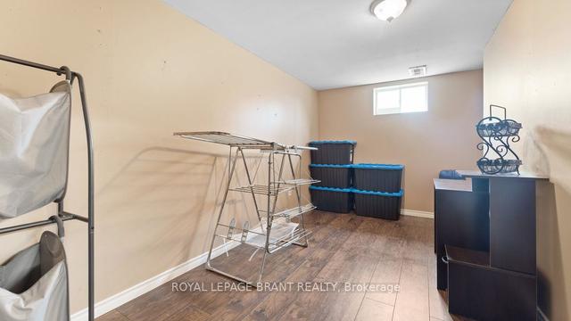 23 Inverness St, House detached with 3 bedrooms, 2 bathrooms and 3 parking in Brantford ON | Image 11