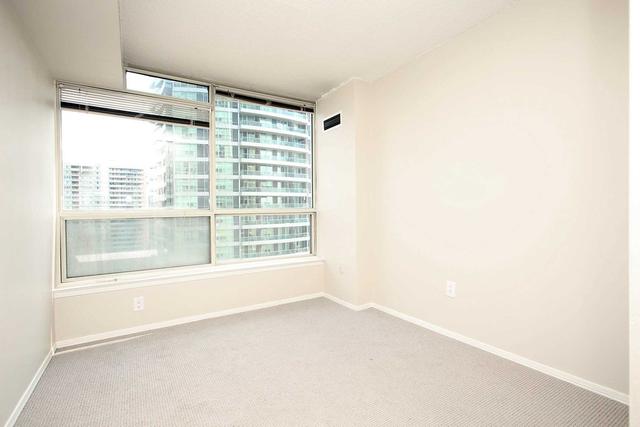 909 - 55 Elm Dr W, Condo with 2 bedrooms, 2 bathrooms and 2 parking in Mississauga ON | Image 5