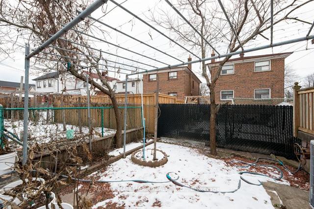 35 Medford Ave, House detached with 3 bedrooms, 3 bathrooms and 5.5 parking in Toronto ON | Image 13