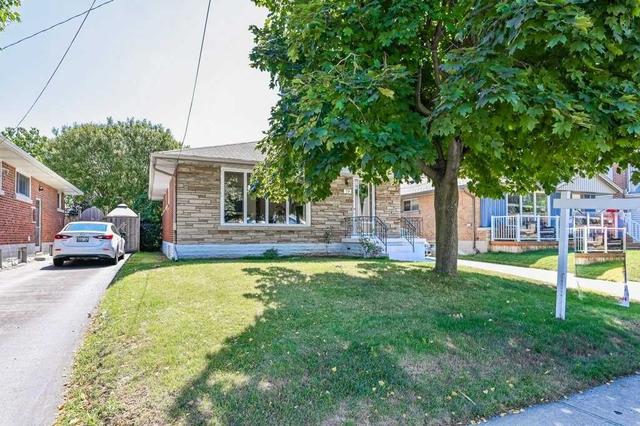 79 East 16th St, House detached with 3 bedrooms, 2 bathrooms and 3 parking in Hamilton ON | Image 12