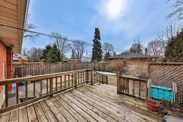 480 Lees Lane, House detached with 3 bedrooms, 1 bathrooms and 2 parking in Oakville ON | Image 3