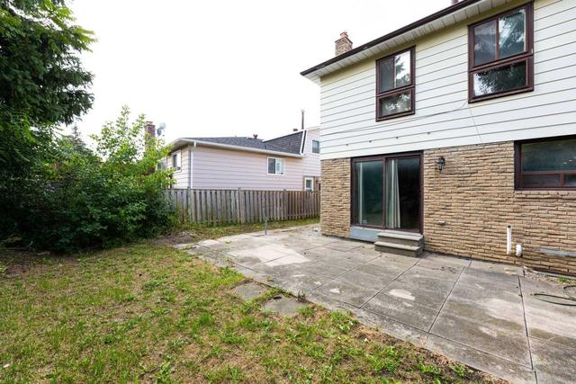 130 Centre St. N St, House semidetached with 4 bedrooms, 3 bathrooms and 3 parking in Brampton ON | Image 31