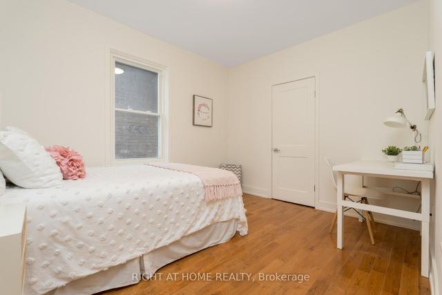 726 Logan Ave, House semidetached with 3 bedrooms, 2 bathrooms and 2 parking in Toronto ON | Image 4