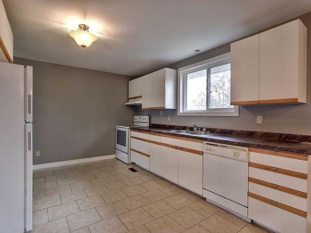 217 John St, House detached with 3 bedrooms, 3 bathrooms and 4 parking in Clearview ON | Image 12