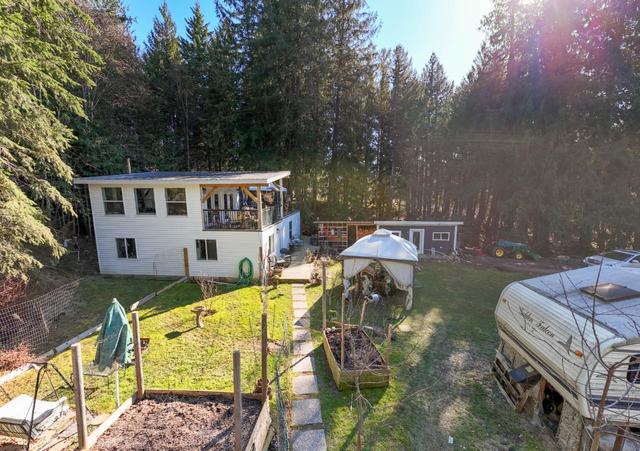 1766 Riondel Road N, House detached with 3 bedrooms, 2 bathrooms and null parking in Central Kootenay A BC | Image 84