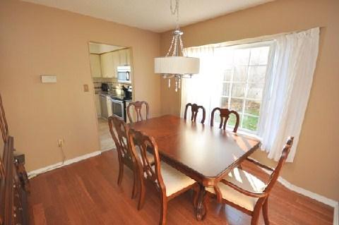 856 Lochness Cres, House detached with 4 bedrooms, 4 bathrooms and 4 parking in Oshawa ON | Image 3
