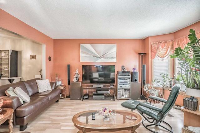 12 Jade St, House detached with 3 bedrooms, 4 bathrooms and 5 parking in Toronto ON | Image 33