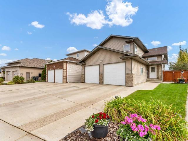 84 Sunset Crescent Sw, House detached with 4 bedrooms, 3 bathrooms and 2 parking in Medicine Hat AB | Image 1