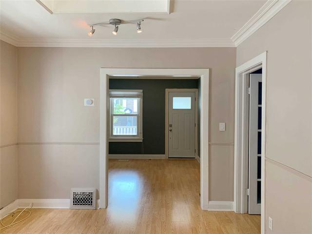 13 Twenty Ninth St, House detached with 2 bedrooms, 1 bathrooms and 1 parking in Toronto ON | Image 12