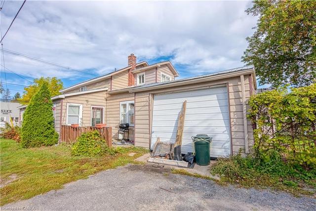 6698 Highway 38, House detached with 2 bedrooms, 2 bathrooms and 2 parking in South Frontenac ON | Image 7