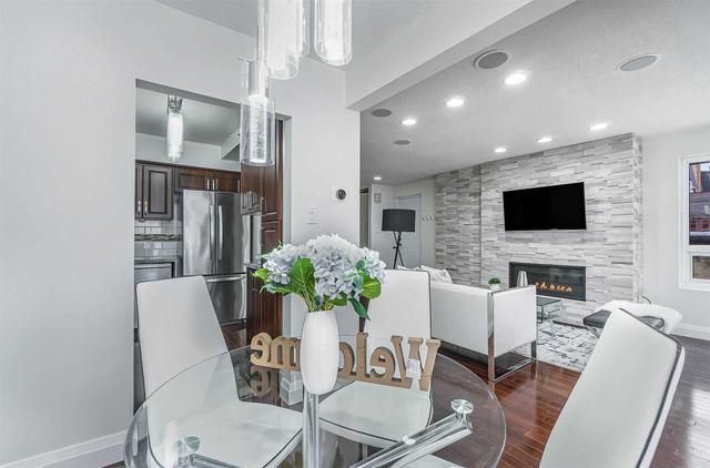 22 Oaken Gateway, Townhouse with 3 bedrooms, 2 bathrooms and 1 parking in Toronto ON | Image 24