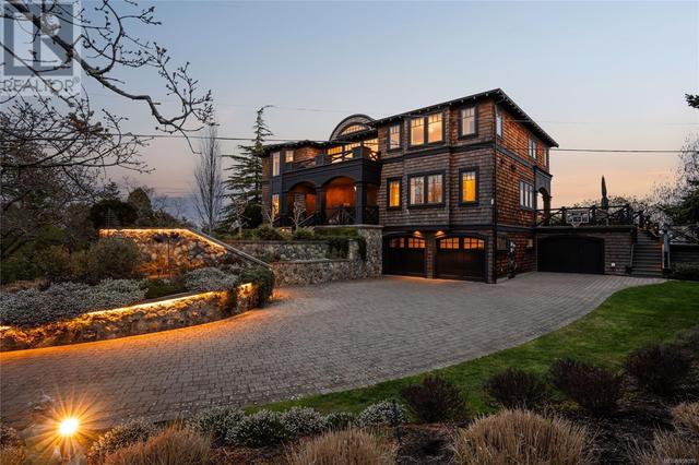 2990 Beach Dr, House detached with 4 bedrooms, 4 bathrooms and 6 parking in Oak Bay BC | Image 79