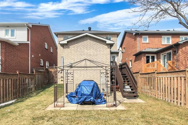 5943 Mersey St, House detached with 3 bedrooms, 4 bathrooms and 6 parking in Mississauga ON | Image 5