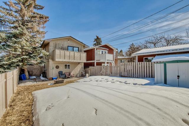 1601a 42 Street Sw, House detached with 4 bedrooms, 2 bathrooms and null parking in Calgary AB | Image 47