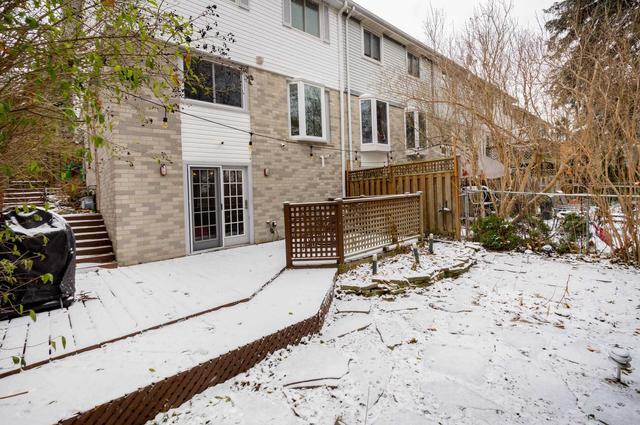 58 Elmvale Ave, House attached with 3 bedrooms, 2 bathrooms and 3 parking in Brampton ON | Image 25