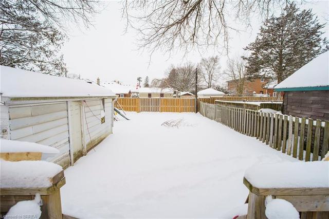 474 St Paul Avenue, House detached with 4 bedrooms, 1 bathrooms and 3 parking in Brantford ON | Image 18