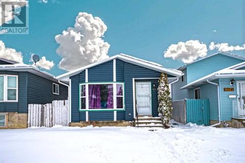 6079 Martingrove Road Ne, House detached with 5 bedrooms, 2 bathrooms and 3 parking in Calgary AB | Card Image