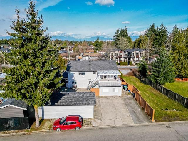 13076 64 Avenue, House detached with 5 bedrooms, 5 bathrooms and 9 parking in Surrey BC | Image 36