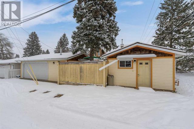 157 Wedgewood Drive Sw, House detached with 5 bedrooms, 3 bathrooms and 2 parking in Calgary AB | Image 48