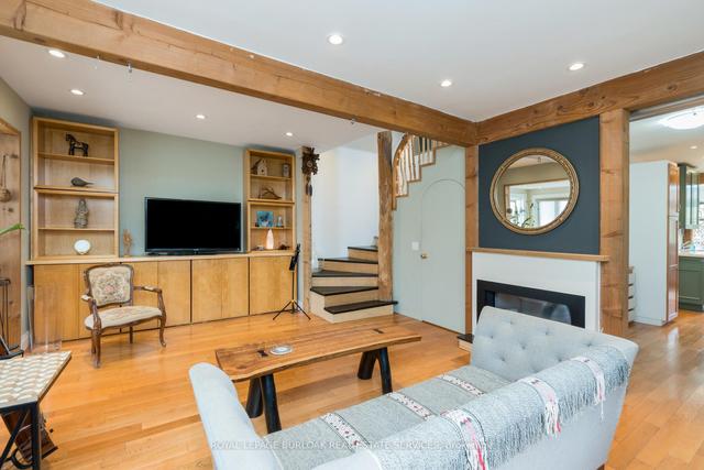 39 Twenty Fourth St, House detached with 3 bedrooms, 1 bathrooms and 1 parking in Toronto ON | Image 35