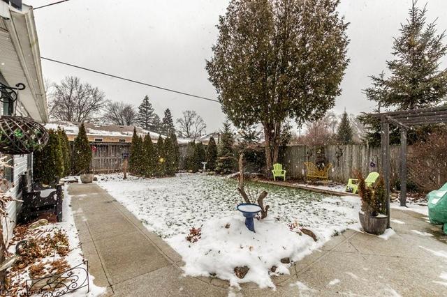 10 Sumac Place, House detached with 3 bedrooms, 1 bathrooms and 4 parking in Guelph ON | Image 28