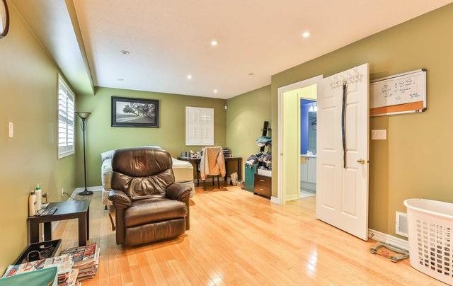 8 Margaret Rose Crt, House detached with 3 bedrooms, 4 bathrooms and 4 parking in Toronto ON | Image 30