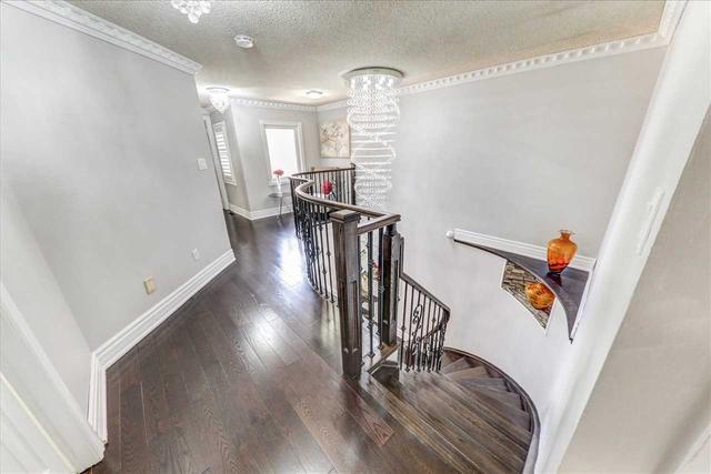 128 Morningview Tr, House detached with 4 bedrooms, 4 bathrooms and 4 parking in Toronto ON | Image 11