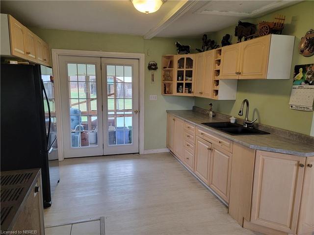 51 Hwy 522 S, House detached with 2 bedrooms, 1 bathrooms and 5 parking in Powassan ON | Image 2