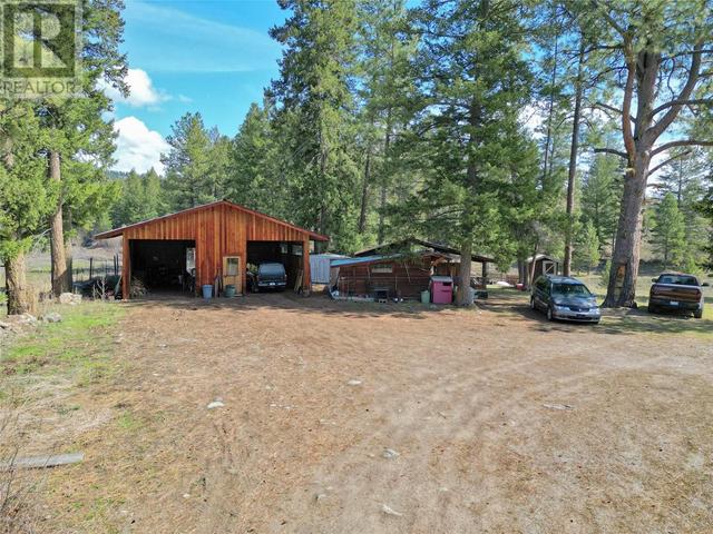 877 Hwy 5a, House other with 3 bedrooms, 1 bathrooms and 2 parking in Okanagan Similkameen H BC | Image 6