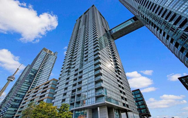 1036 - 15 Iceboat Terr, Condo with 2 bedrooms, 2 bathrooms and 1 parking in Toronto ON | Image 1